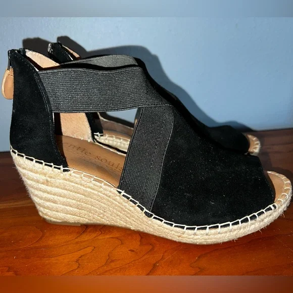 Gentle Souls by Kenneth Cole Wedges - Picture 2 of 5